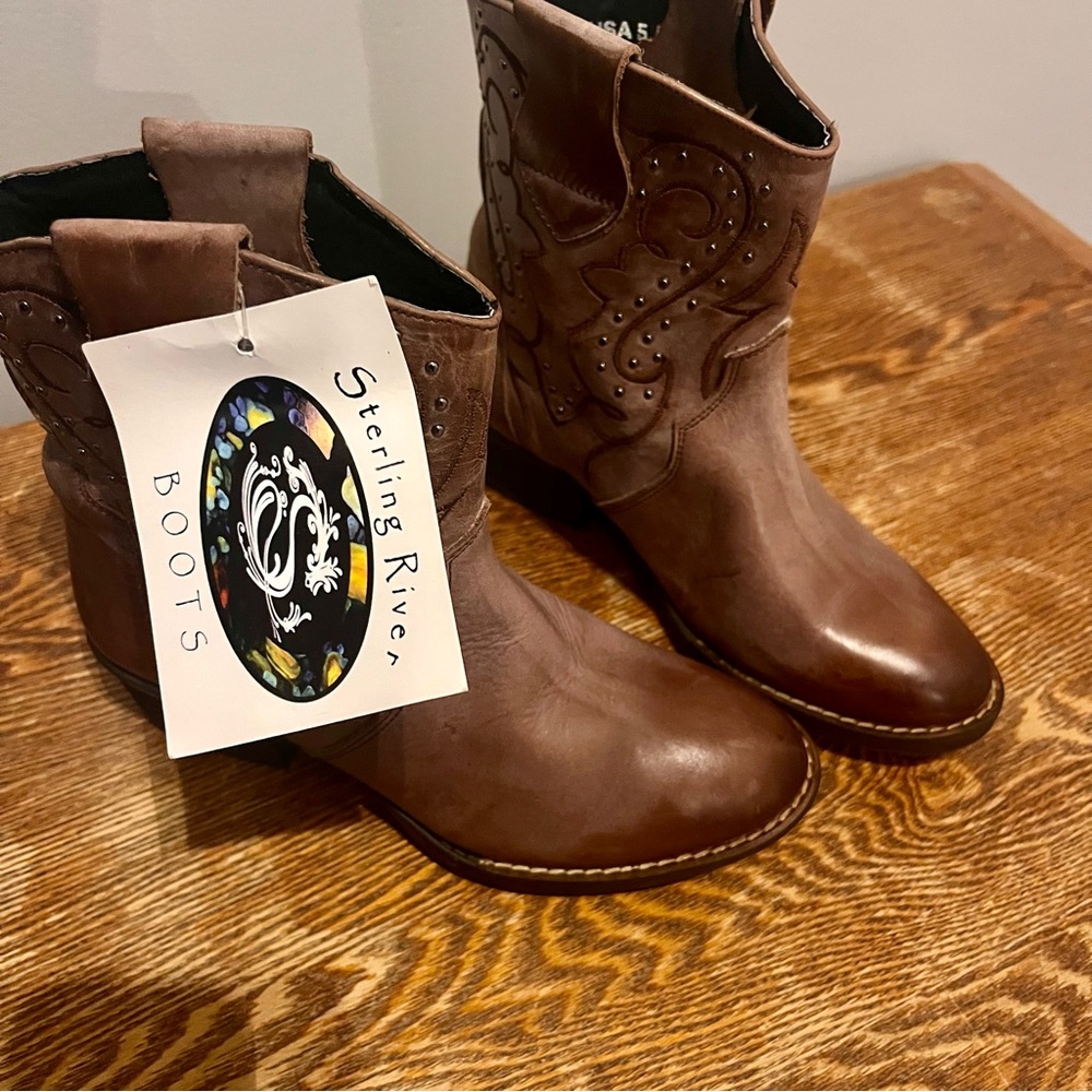 Sterling River Leather Western Ankle Boots